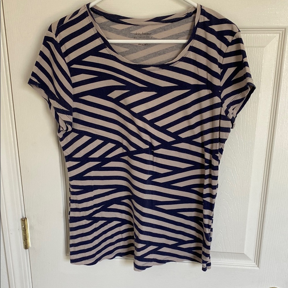 Daisey Fuentes Blue and Tan Fitted Short Sleeve T-Shirt